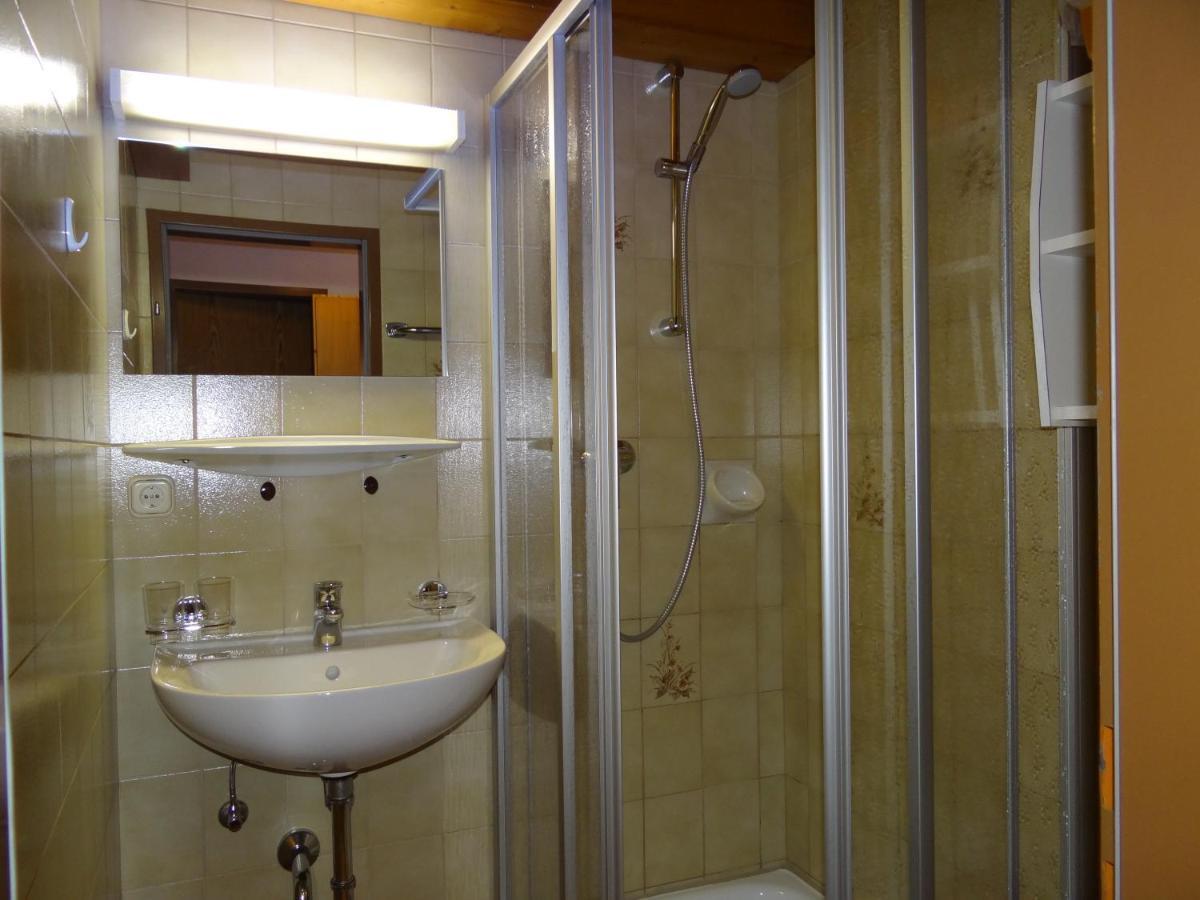 Ferienwohnungen Hinteranger Tux Kamer foto